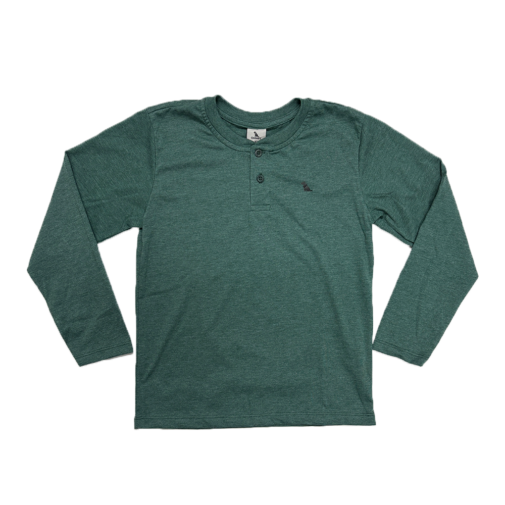 remera con cuello a la base y botones