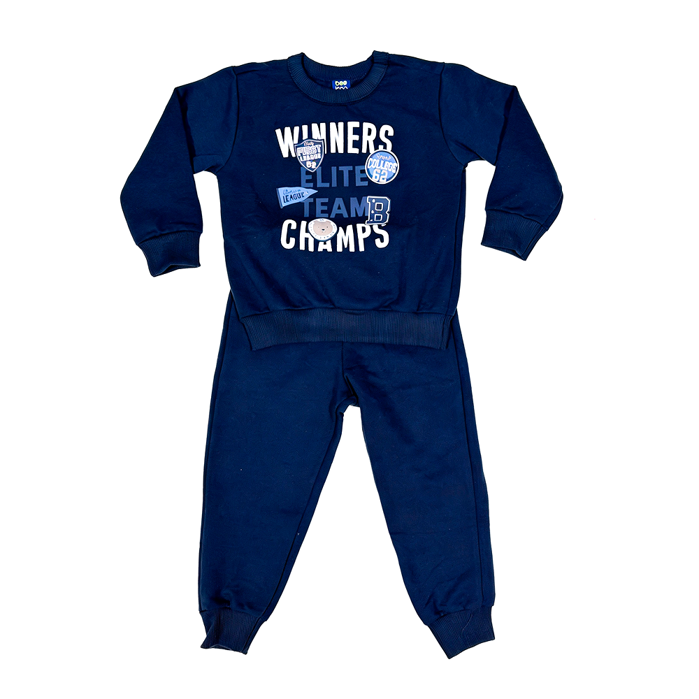 Conjunto deportivo con friza