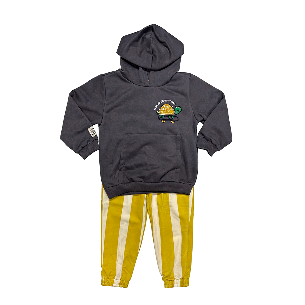Conjunto con bordados 3D